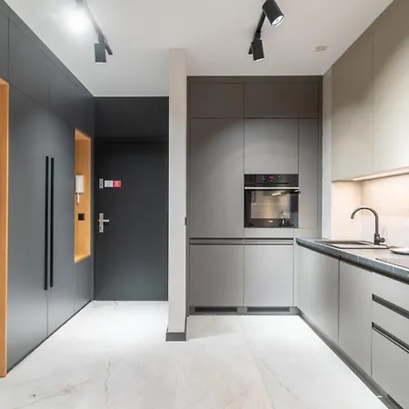 Modern By Bookinghost *