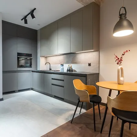 Modern By Bookinghost Apartment