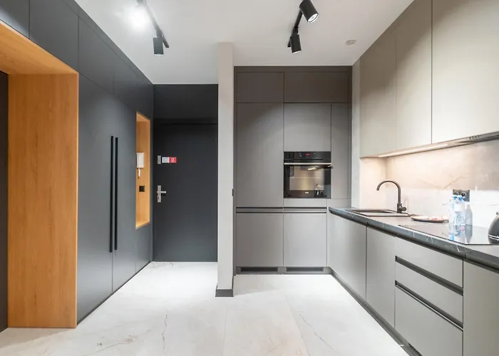 Modern By Bookinghost *