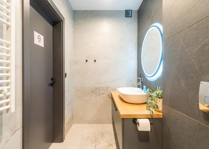 Modern By Bookinghost