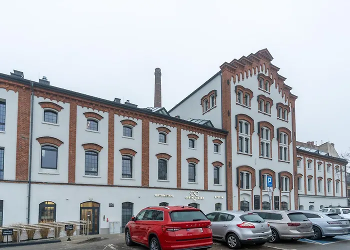 Modern By Bookinghost *